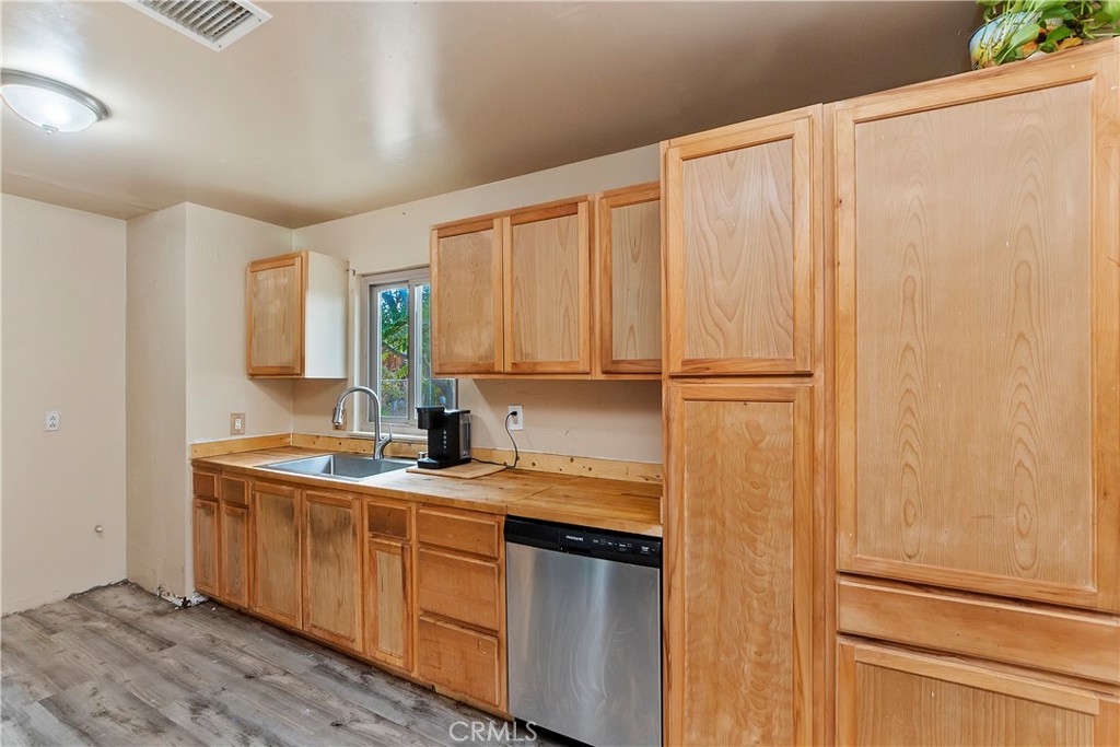 6374 Linda Lee Drive Property Photo 8