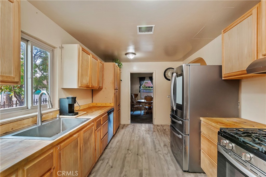 6374 Linda Lee Drive Property Photo 9
