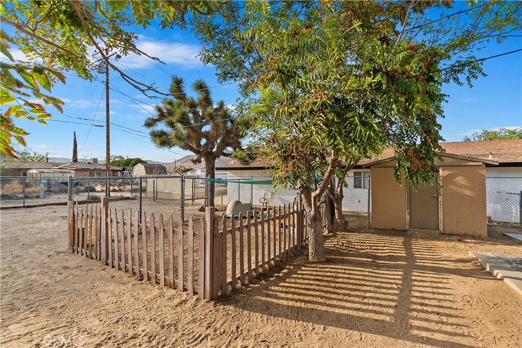 6374 Linda Lee Drive Property Photo 27