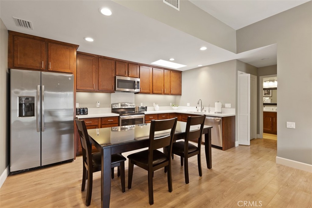 2049 Via Mariposa E H Property Photo 7
