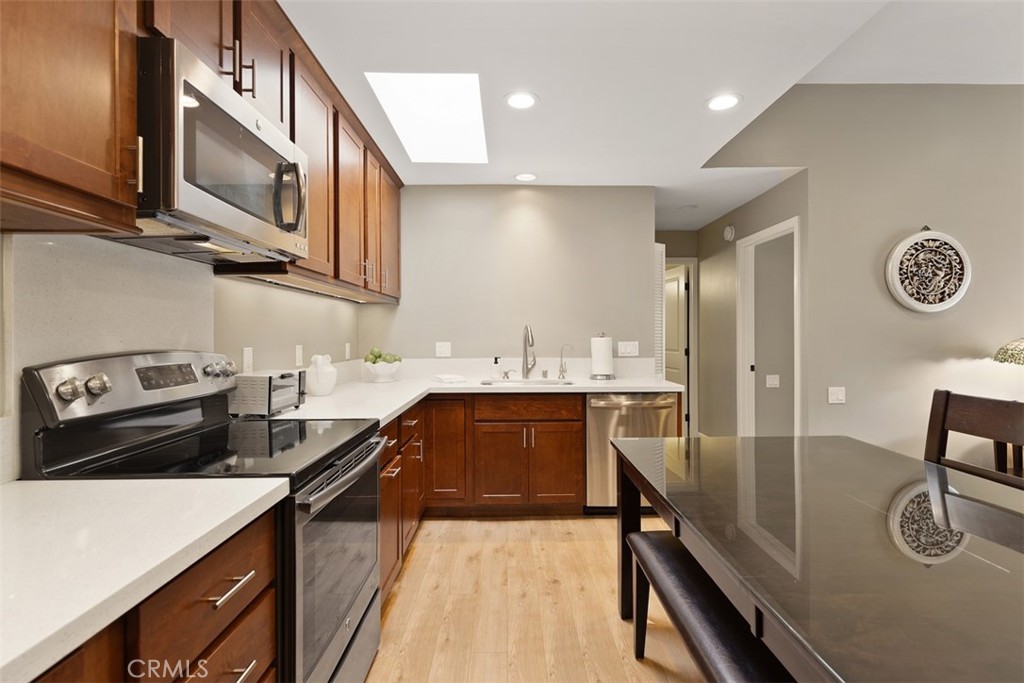 2049 Via Mariposa E H Property Photo 9