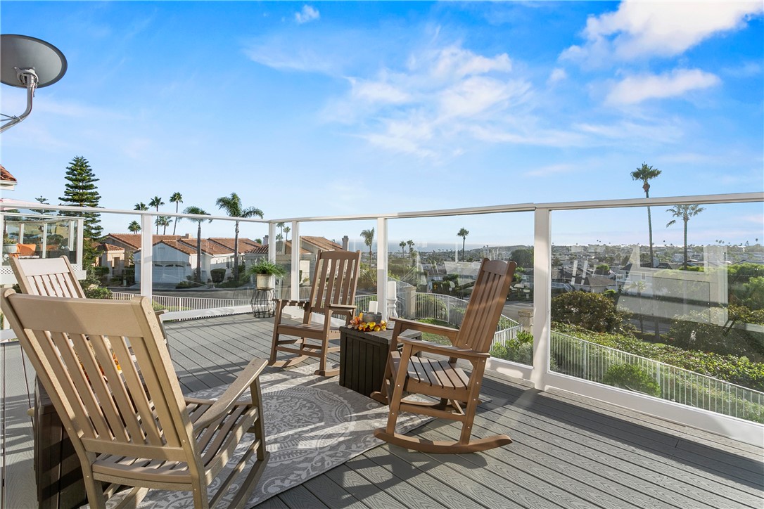 24816 Sea Crest Drive Property Photo 1