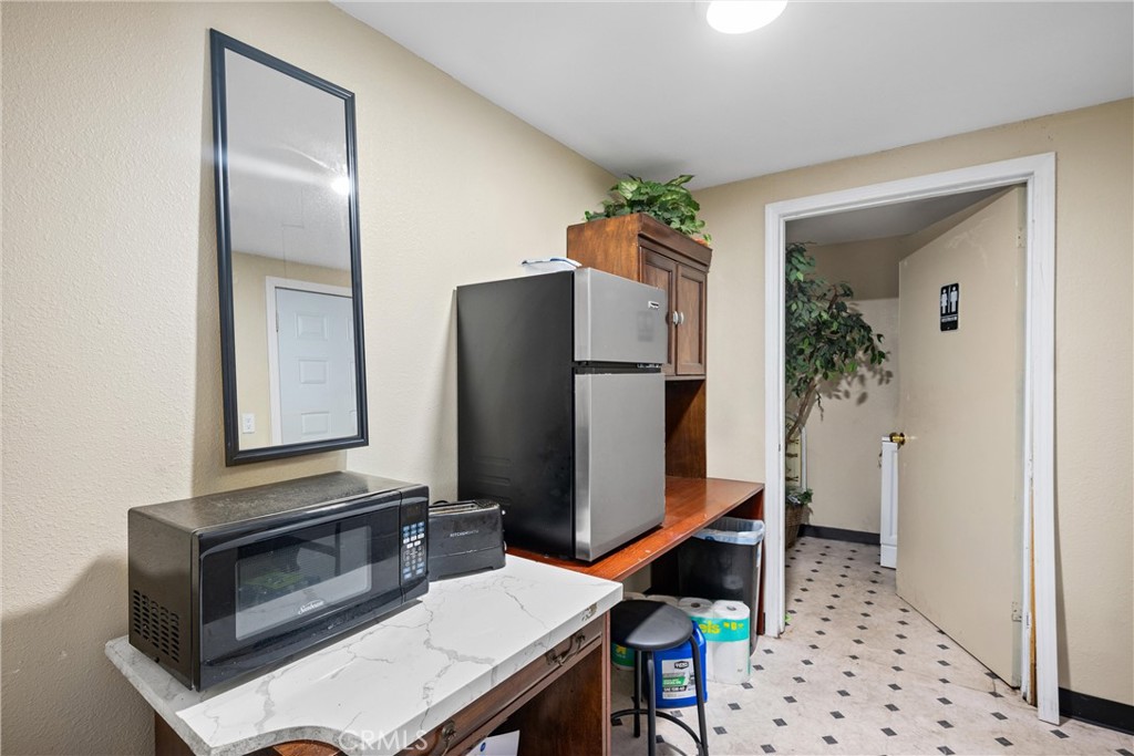10346 Locust Avenue Property Photo 23