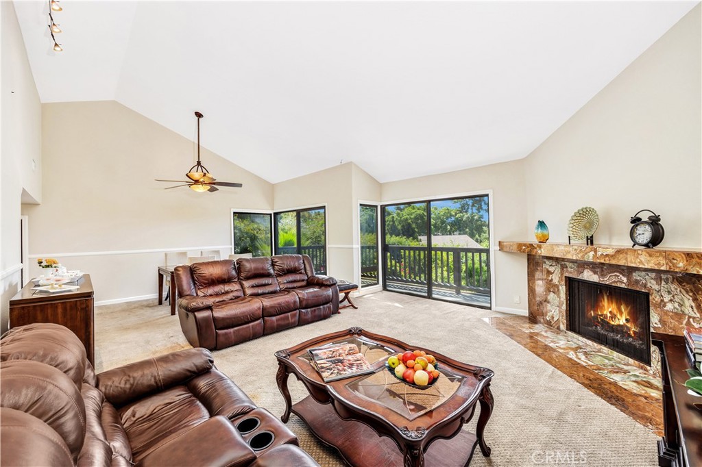 3 Palos 51 Property Photo 1