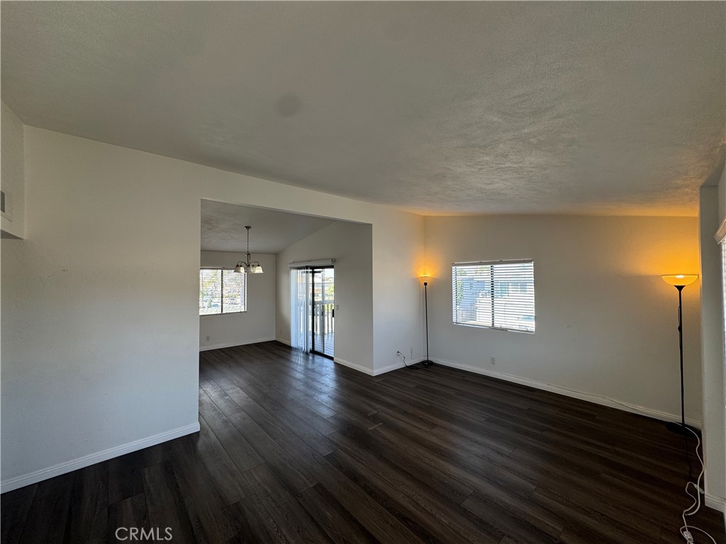 118 E Escalones Property Photo 7