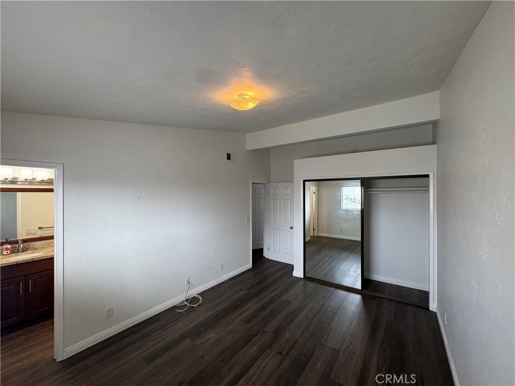 118 E Escalones Property Photo 10