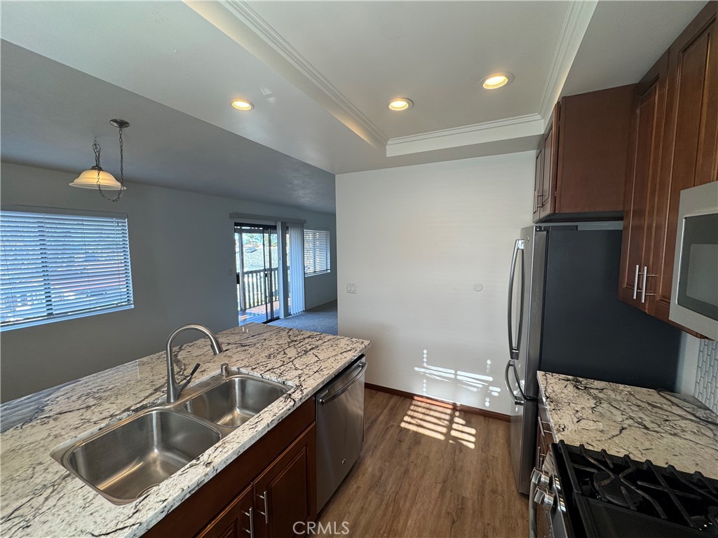 118 E Escalones Property Photo 15