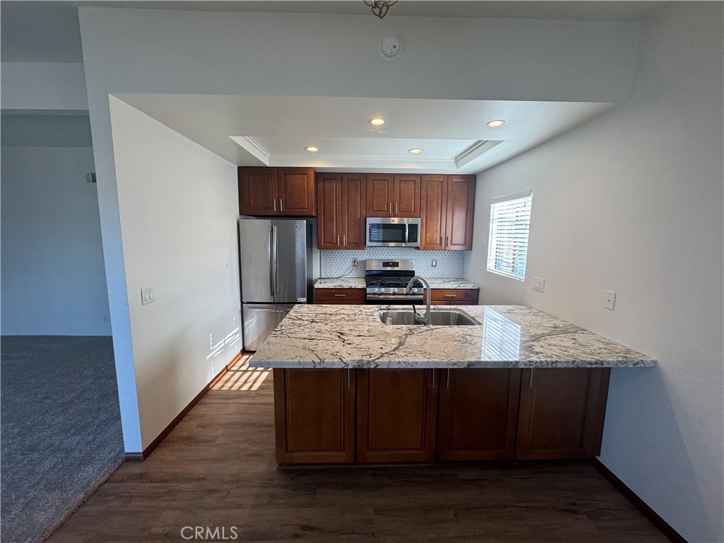 118 E Escalones Property Photo 16