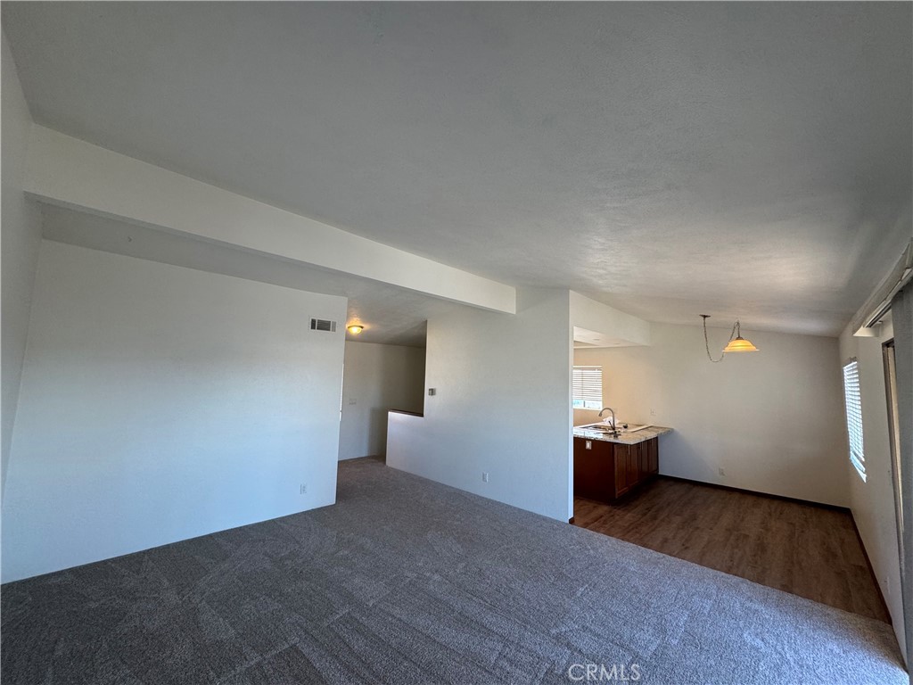 118 E Escalones Property Photo 23