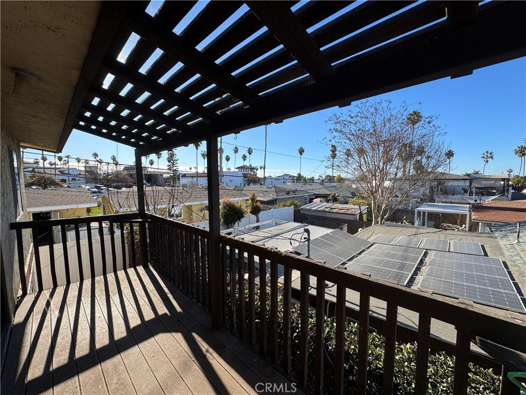118 E Escalones Property Photo 29