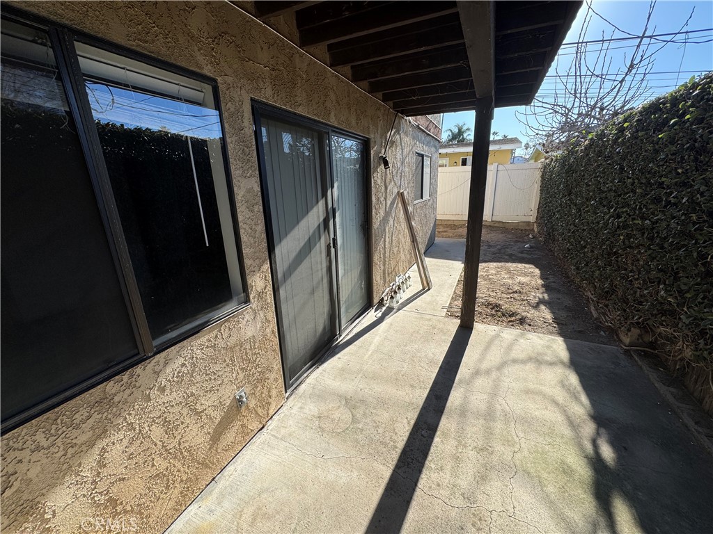 118 E Escalones Property Photo 30