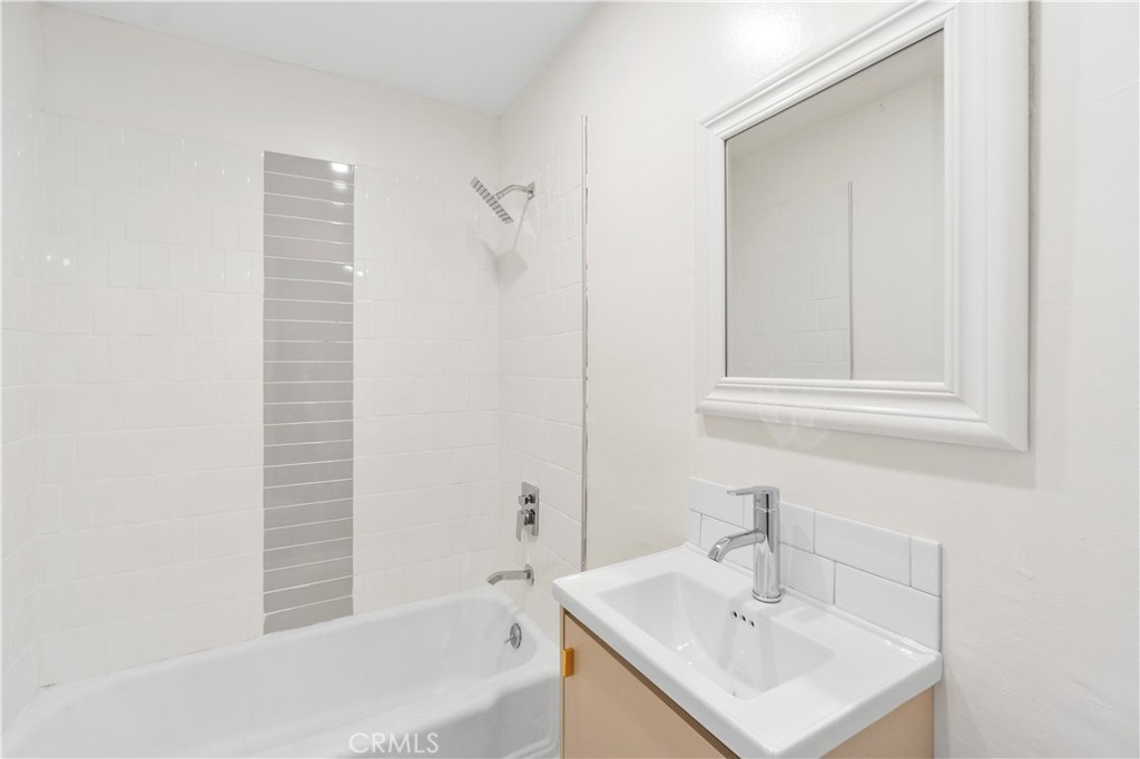 511 E Washington Avenue Property Photo 21