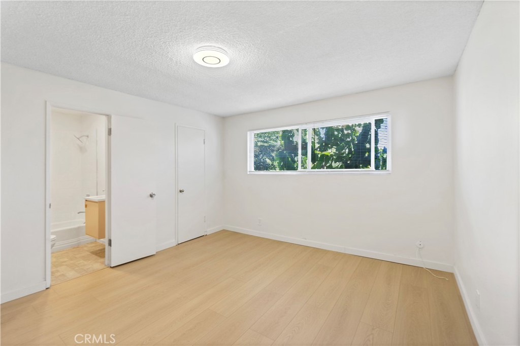 511 E Washington Avenue Property Photo 22