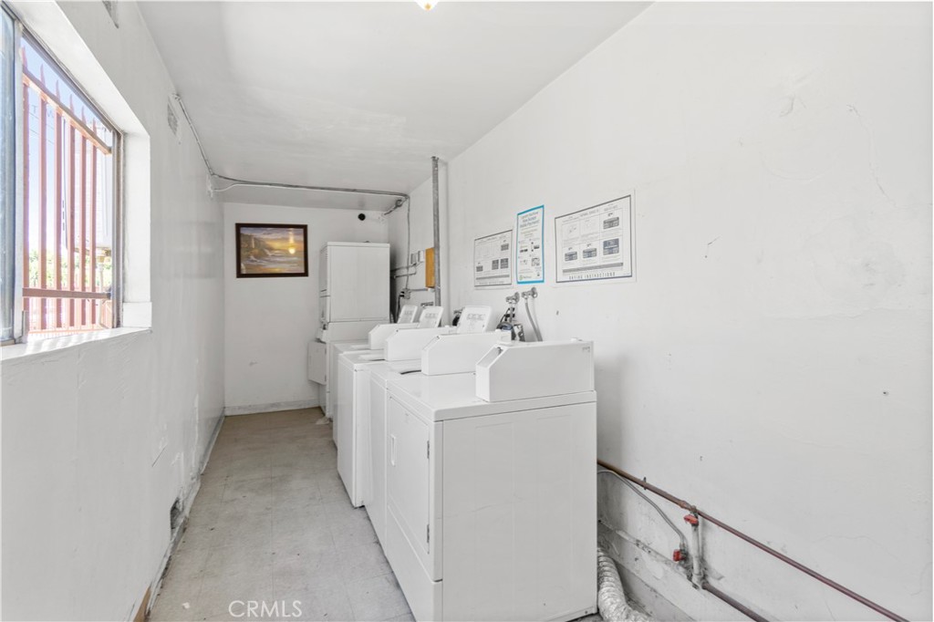 511 E Washington Avenue Property Photo 23