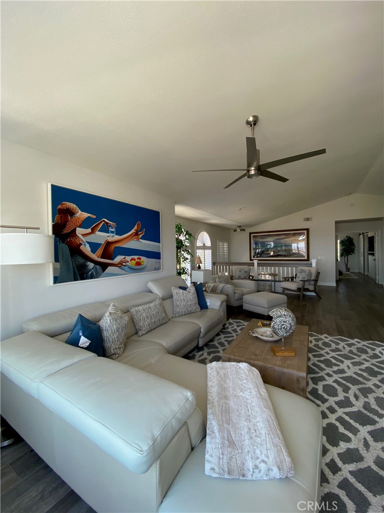 25 Ville Franche Property Photo 6