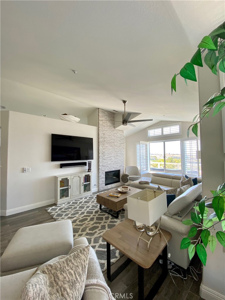 25 Ville Franche Property Photo 7