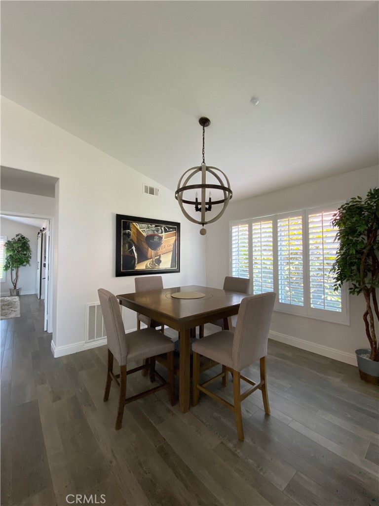 25 Ville Franche Property Photo 31