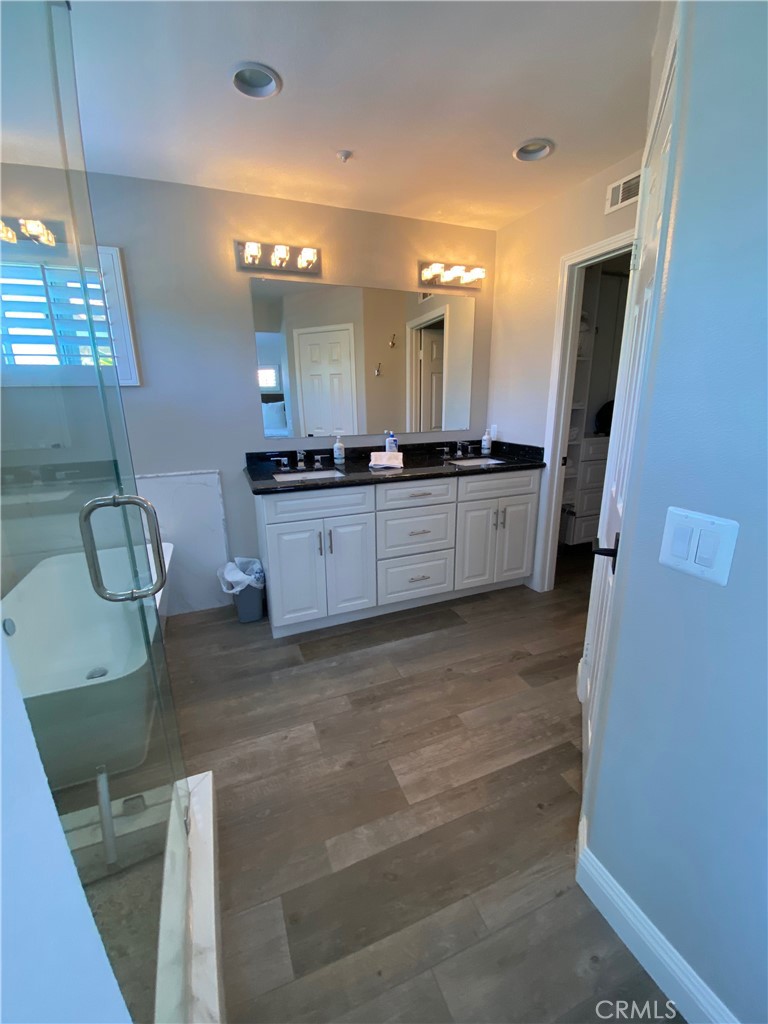 25 Ville Franche Property Photo 40