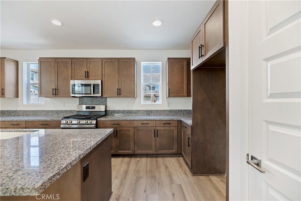 6974 Mallow Drive Property Photo 10