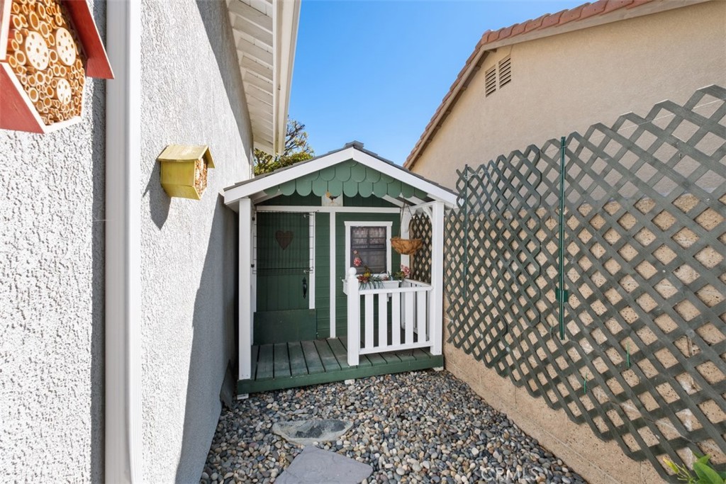 20891 Porter Ranch Road Property Photo 36