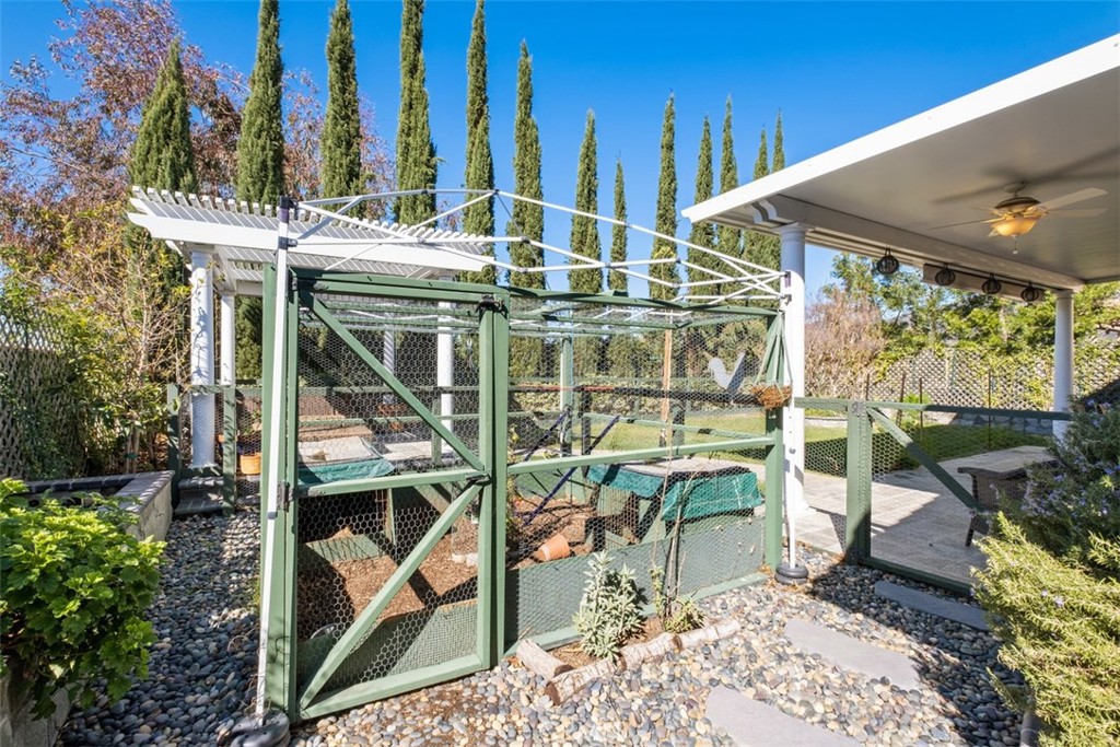 20891 Porter Ranch Road Property Photo 37