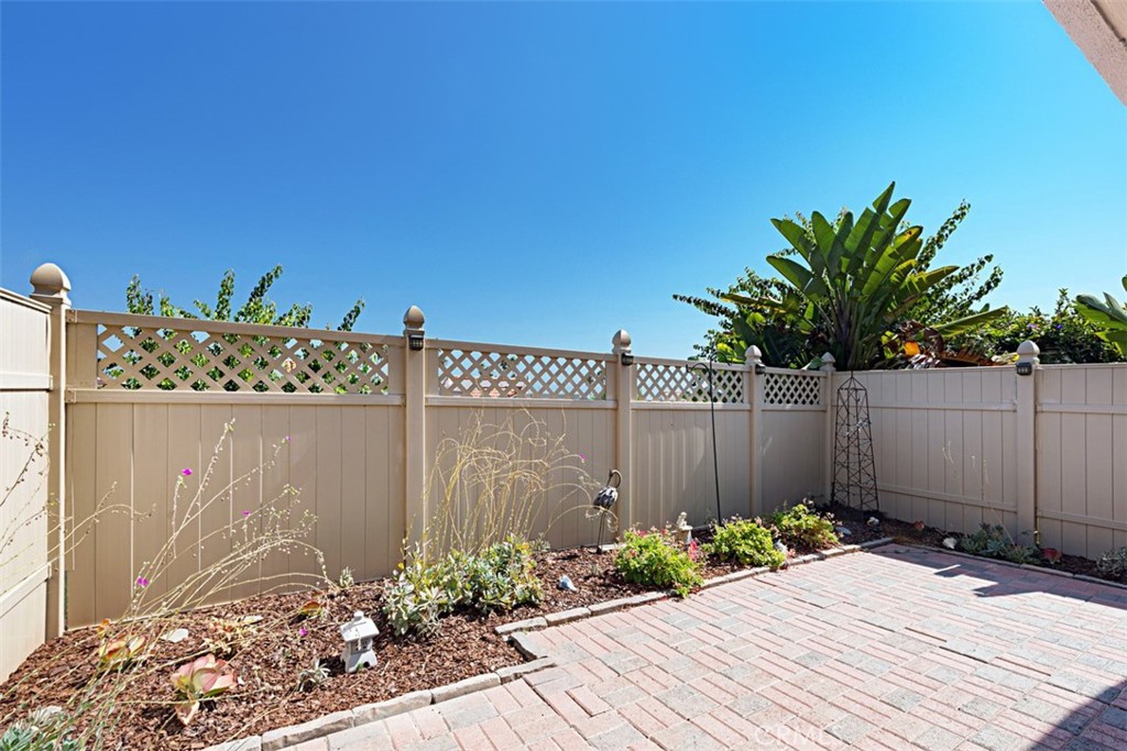 712 Calle Divino Property Photo 30