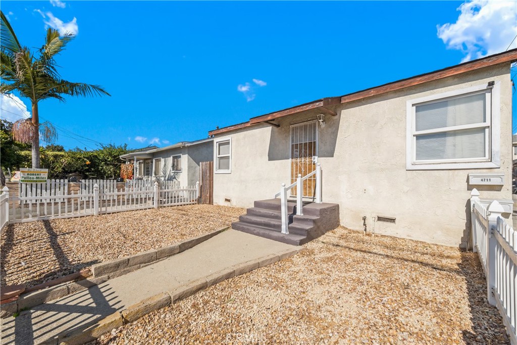 4711 W 165th Street Property Photo 5
