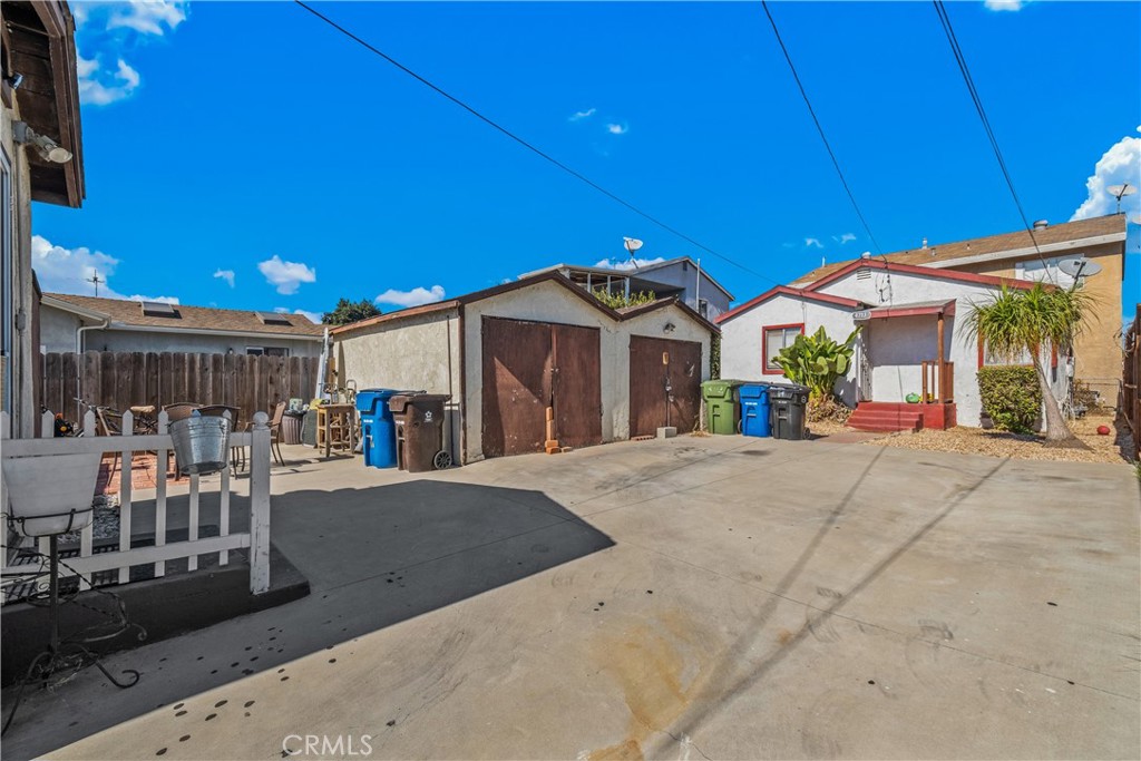 4711 W 165th Street Property Photo 25