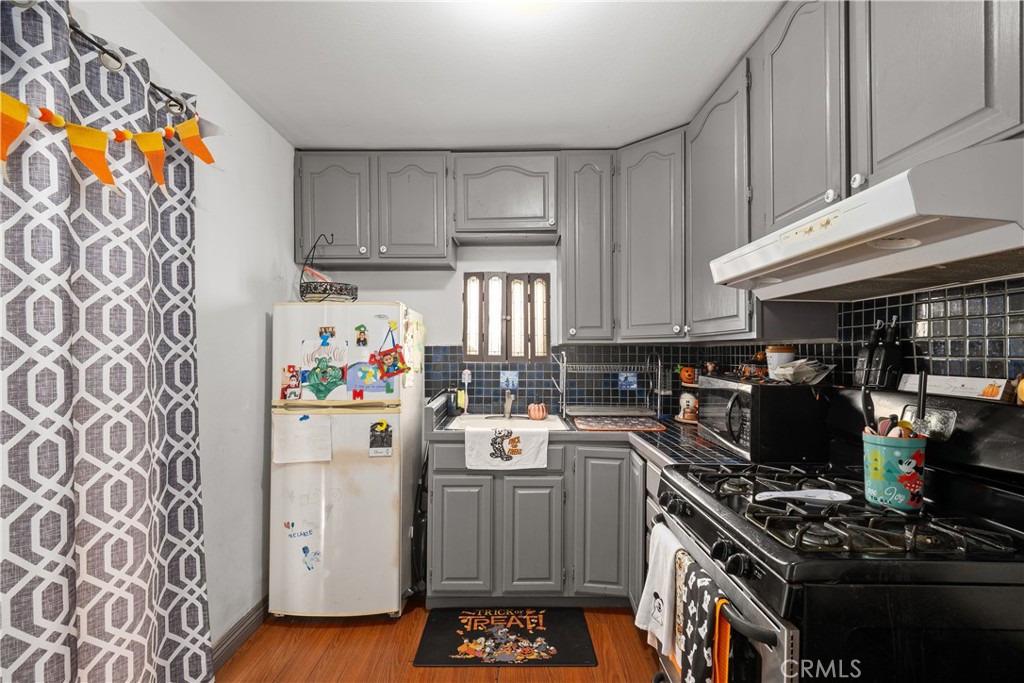 4711 W 165th Street Property Photo 34
