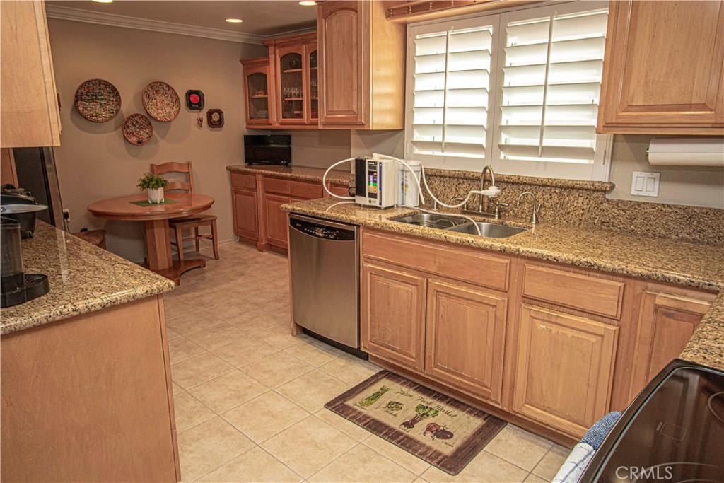 2391 Via Mariposa W 3a Property Photo 13