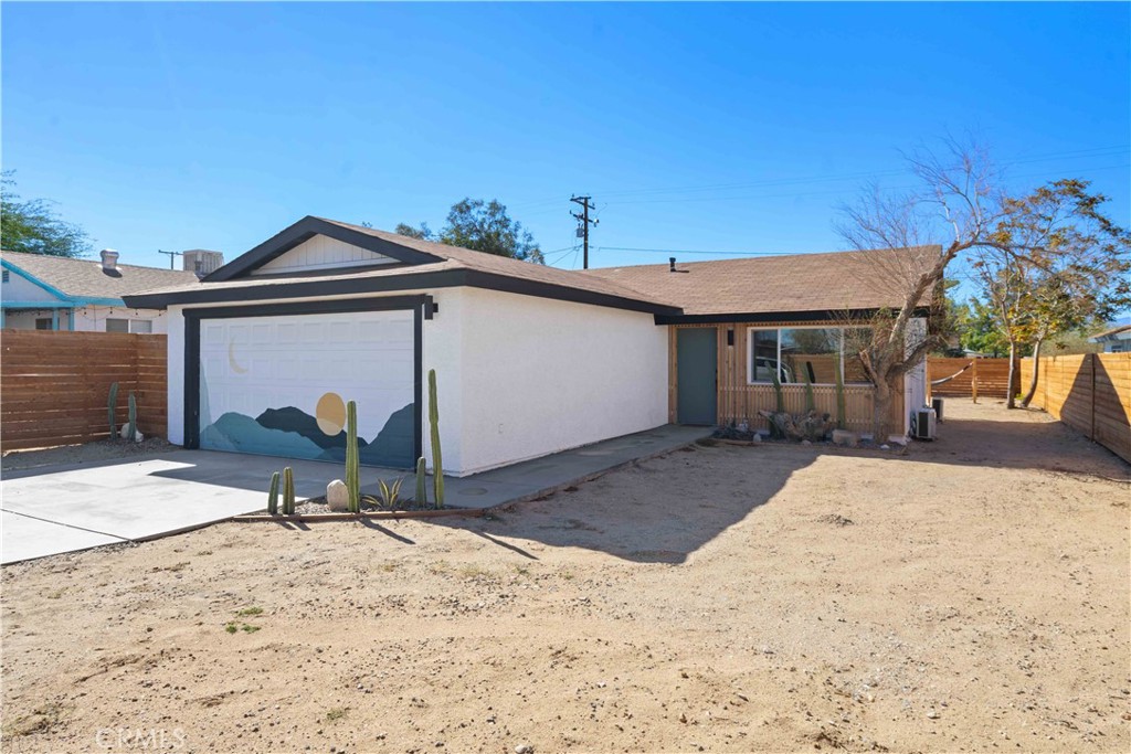 62044 Valley View Circle Property Photo 1