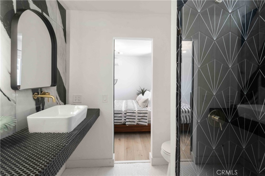 62044 Valley View Circle Property Photo 9