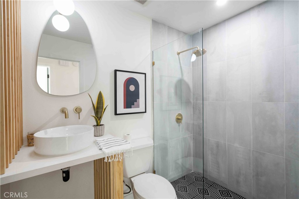 62044 Valley View Circle Property Photo 13