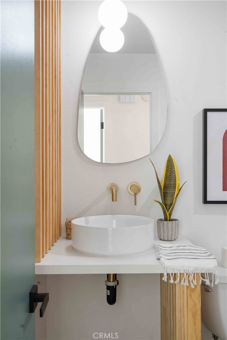 62044 Valley View Circle Property Photo 14