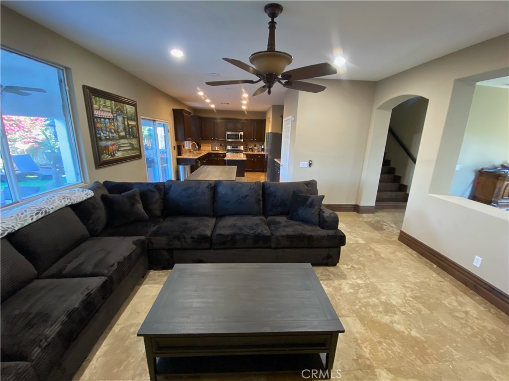 48482 Red Mountain Place Property Photo 6