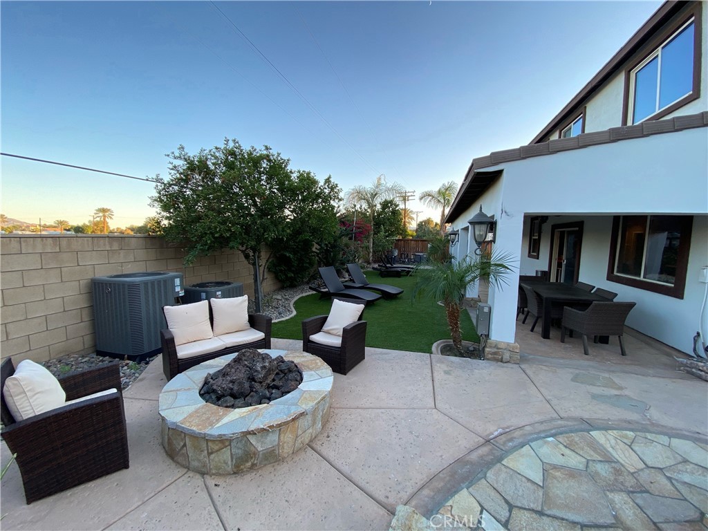 48482 Red Mountain Place Property Photo 10