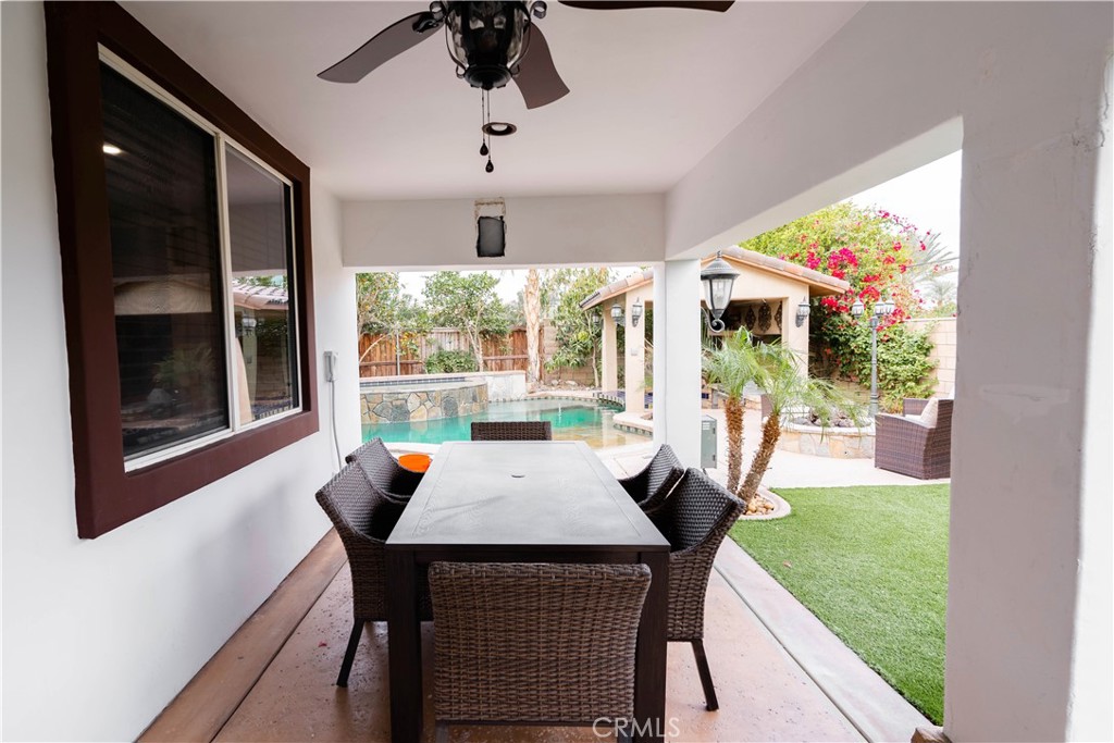 48482 Red Mountain Place Property Photo 13