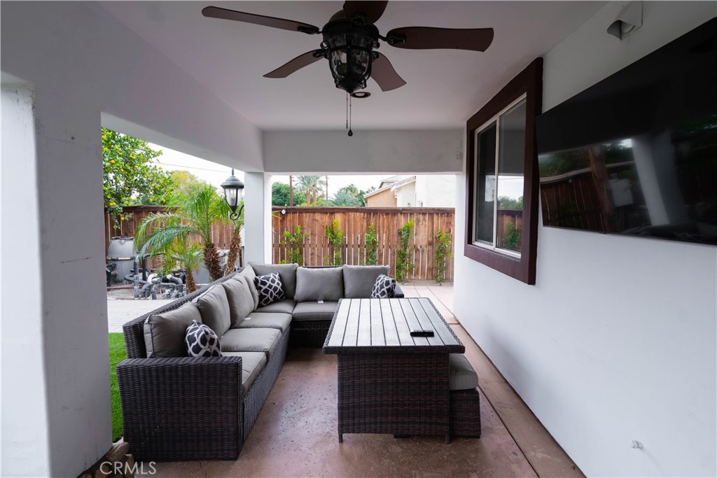 48482 Red Mountain Place Property Photo 17