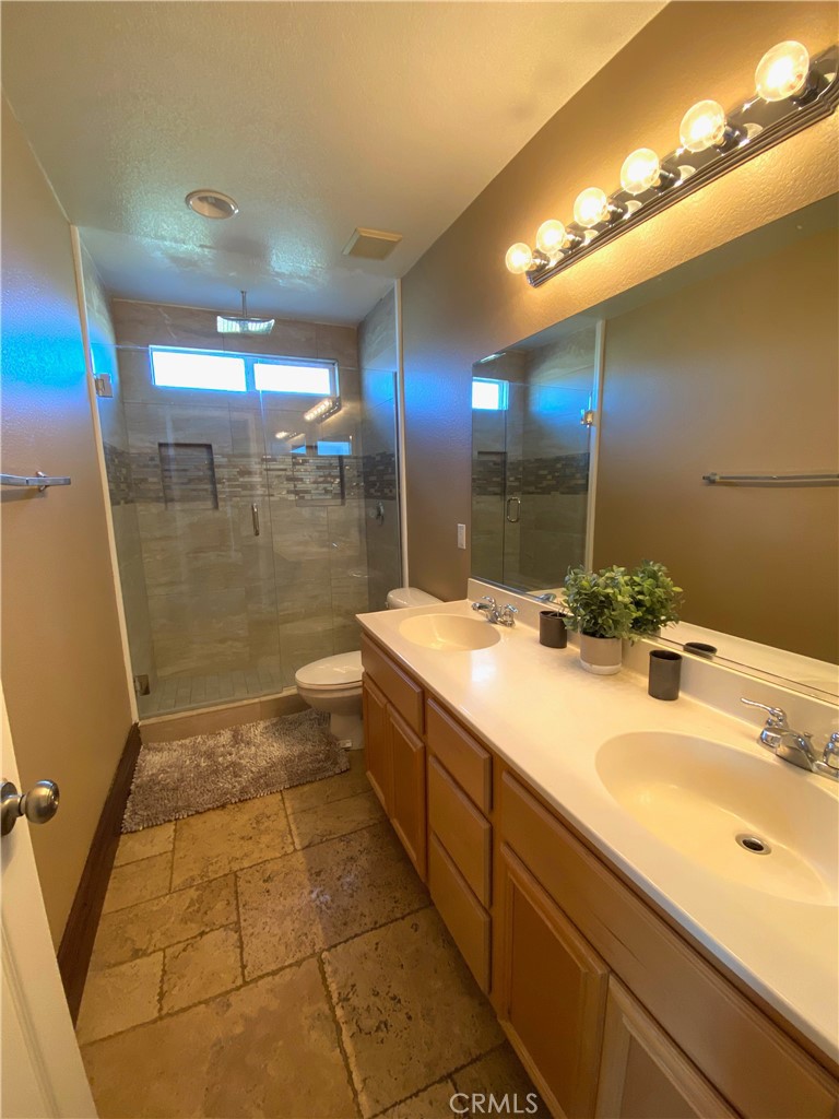 48482 Red Mountain Place Property Photo 21