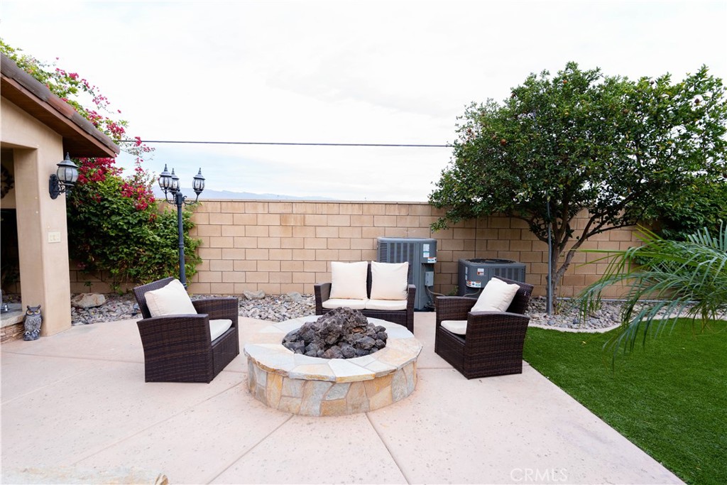 48482 Red Mountain Place Property Photo 27