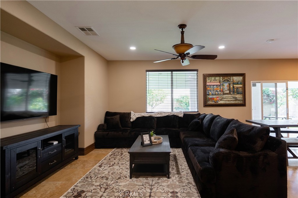 48482 Red Mountain Place Property Photo 37
