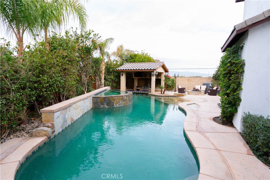 48482 Red Mountain Place Property Photo 46