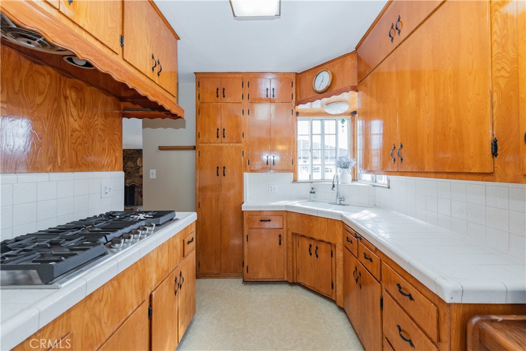 4660 Whitney Drive Property Photo 19