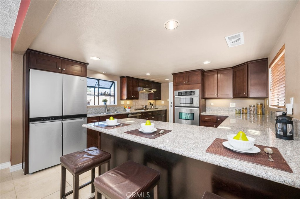 1907 W Orange Property Photo 9