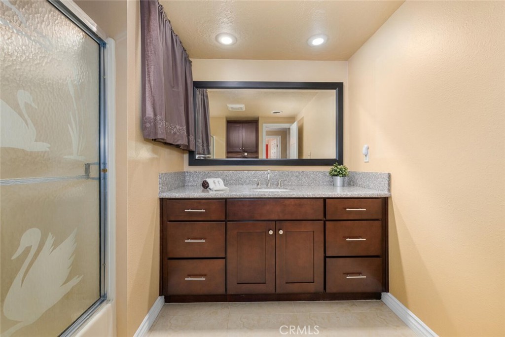 1907 W Orange Property Photo 22