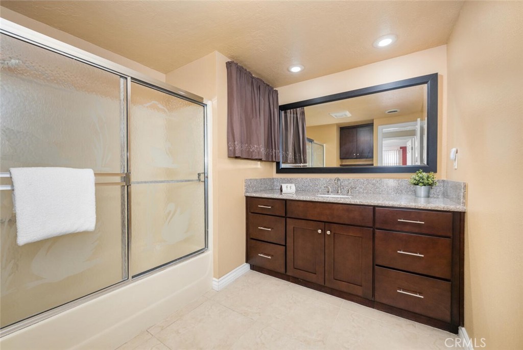 1907 W Orange Property Photo 23