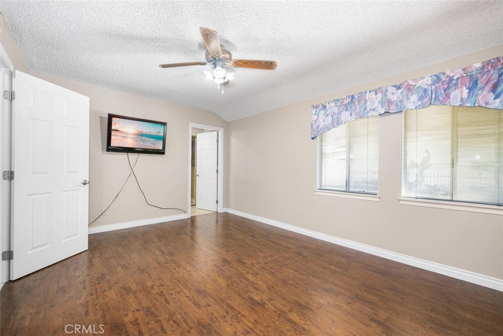 1907 W Orange Property Photo 30