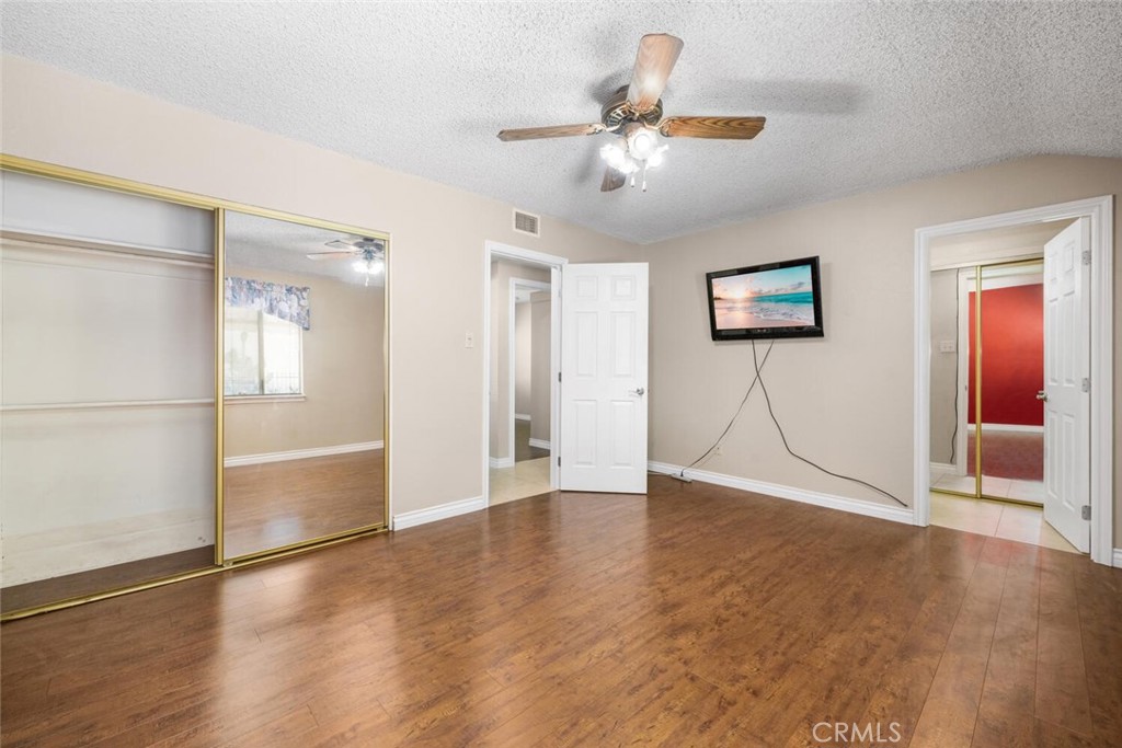 1907 W Orange Property Photo 31