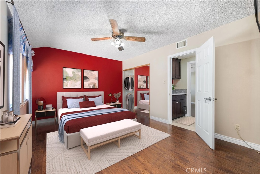 1907 W Orange Property Photo 32