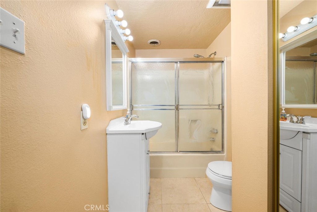 1907 W Orange Property Photo 34